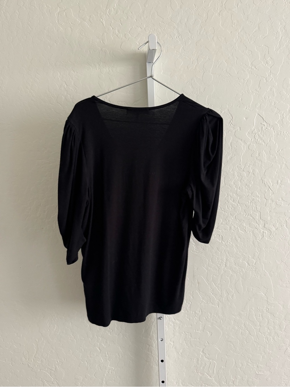 Frame Denim Black V-Neck Short Puff Sleeve Top - Picture 3 of 3